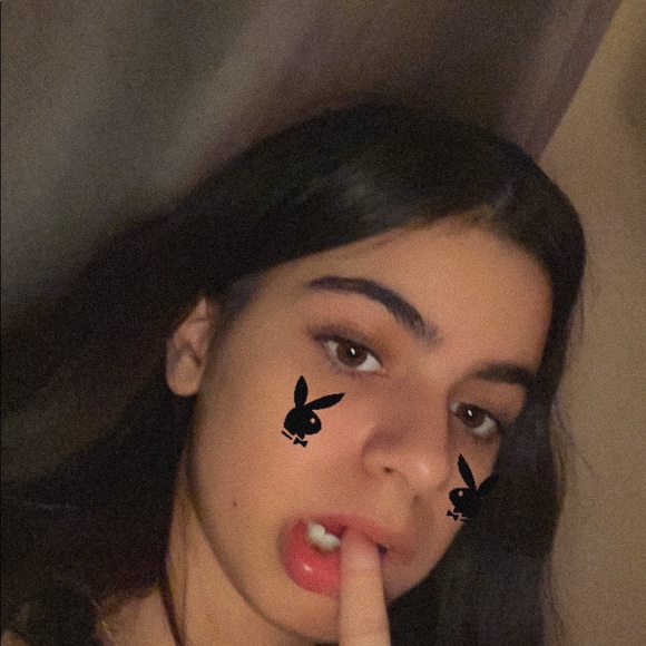 Meet your Posher, Ines - Picture 1 of 1